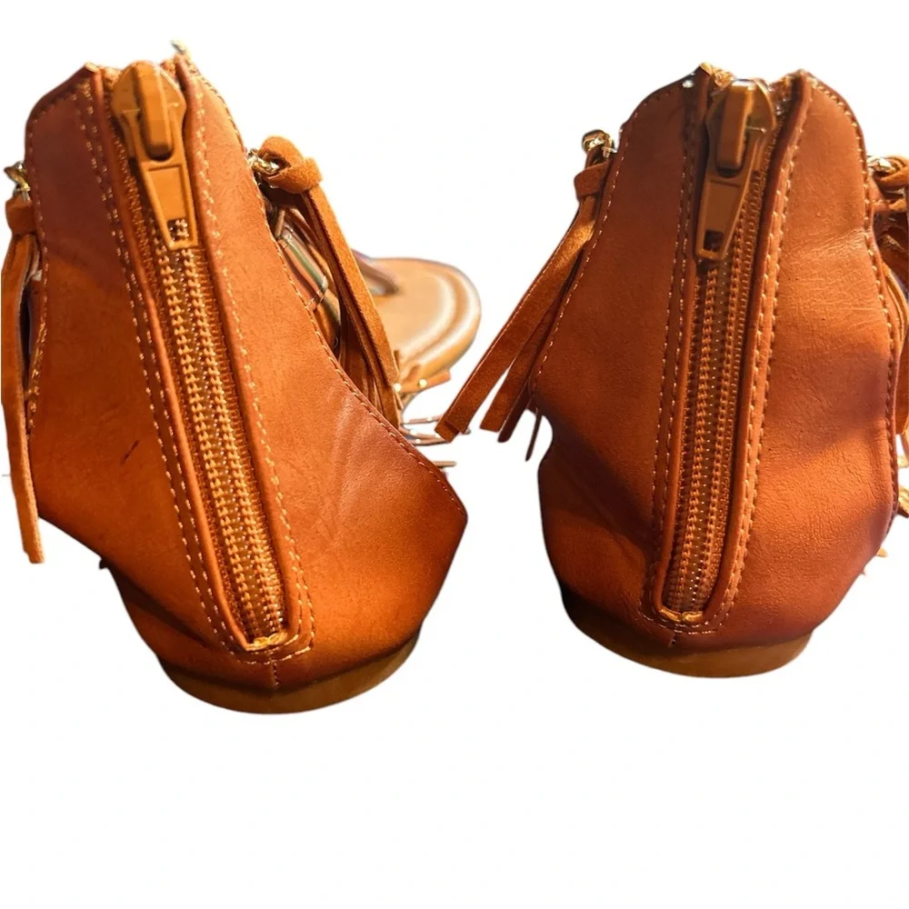 Extreme by Eddie Maro Tasseled Women’s Sandals Size 6‎
